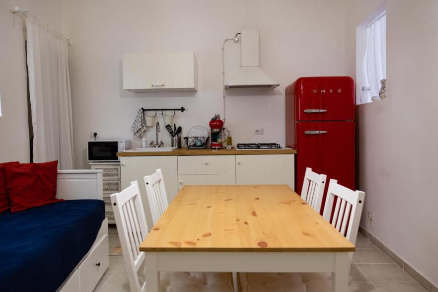 Amalfi Pool Suite - Puglia Mia Apartments Monopoli Εξωτερικό φωτογραφία
